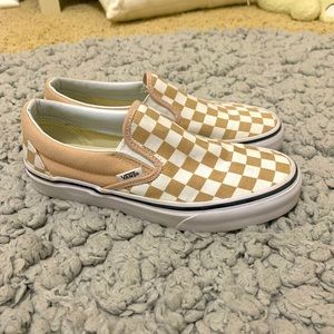Mavue / Blush checkerboard vans women’s size 6